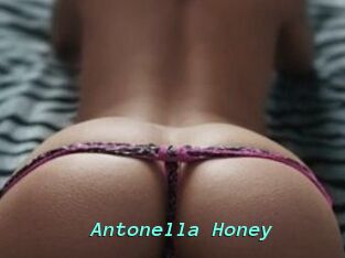 Antonella_Honey