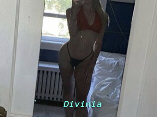 Divinia