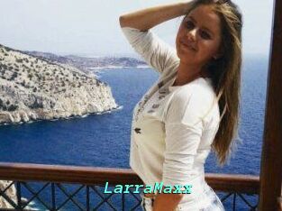 LarraMaxx