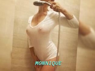 MONNIQUE_