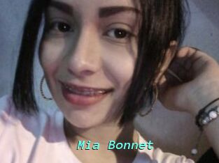 Mia_Bonnet