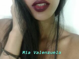Mia_Valenzuela
