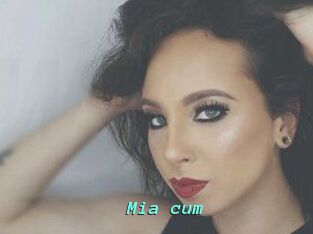Mia_cum