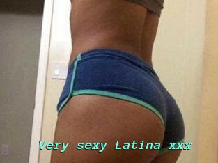 Very_sexy_Latina_xxx