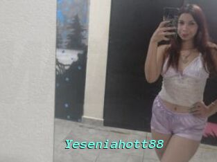 Yeseniahott88
